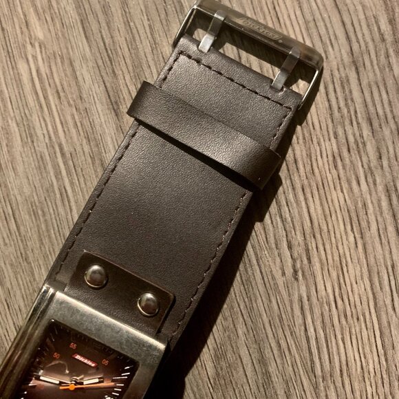 DICKIES Watch, NEVER WORN/NEW, Wide Cuff Band Genuine Brown Leather, Date, 9" - Picture 3 of 5